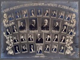 1927 Hódmezővásárhelyi Ref. Főgimnázium tanárai és végzett növendékei, kistabló nevesített portrékkal, 27,5x38 cm, karton 34x43 cm