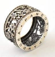 Ezüst(Ag) virágmintás, apró kövekkel díszített gyűrű, Pandora jelzéssel, méret: 50, bruttó: 5,7 g