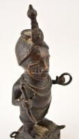 Jelzés nélkül: Afrikai, kovácsot ábrázoló réz szobor. 29 cm