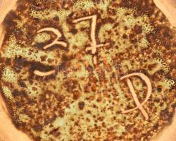 Zsolnay pirogránit kaspó, jelzett, kis lepattanással, d: 16 cm, m: 13,5 cm