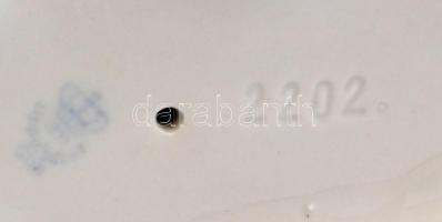 Lippelsdorf  fekvő őzike, kézzel festett, jelzett, apró kopásnyomókkal, m:10,5 cm, h:12 cm