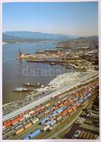 Cormoran német nyelvű sorozat 2 kötete: 
Bernd Wiese: Südafrika. Fotók: Christian Heeb.;
Harald R....