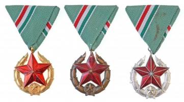 1951. Közbiztonsági Érem arany-, ezüst és bronz fokozata (3xklf) a határőrség tagjai részére T:1-