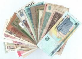 23db-os vegyes külföldi bankjegy tétel, közte Madagaszkár, Jugoszlávia, Nepál T:I-III-