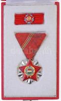 1966. Szocialista Hazáért Érdemrend zománcozott Br kitüntetés mellszalaggal és szalagsávval dísztokban T:2 NMK 711