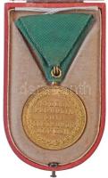 1922. "Magyar Bronz Érdemérem" aranyozott Br kitüntetés, peremén "BRONZ" fémjel,...