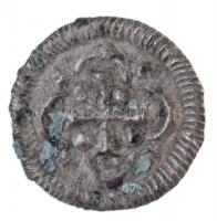 1116-1131. Denár Ag "II. István" (0,36g) T:2 patina  
Hungary 1116-1131. Denar Ag "S...