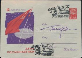 Jurij Alekszejevics Gagarin (1934-1968) szovjet űrhajós autográf aláírása borítékon alkalmi bélyegzéssel / Autograph signature of Yuriy Alekseyevich Gagarin (1934-1968) Soviet astronaut on cover with special cancellation