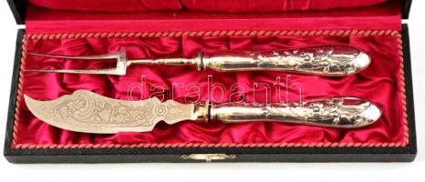 Szecessziós ezüst sajt szervírozókés és villa 19 cm, eredeti díszdobozában, jelzett. 83 g