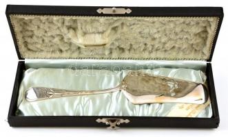 Szecessziós ezüst tortalapát 27 cm Bernard Dahmen, díszdobozzal, jelzett. 91 g