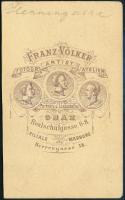 cca 1895 Graz, Herrengasse üzletekkel és villamosokkal, F. Völker keményhátú fotója, hátoldalon feli...