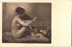 Erotic nude lady. Phot. Schieberth, Kilophot A. 7.