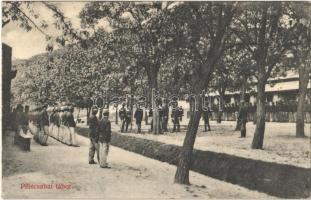 1908 Piliscsaba, tábor, katonák. Újhelyi Lajos kiadása