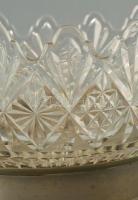 Alpakka kosaras kínáló üveg felső résszel. 31x31 cm