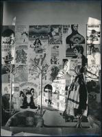 cca 1975 Moziplakátok egy művelődési ház irodájában, Balla Demeter (1931-2017) fotóművész pecséttel jelzett, publikált fotója, 23×17 cm