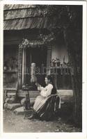 Fitód, Csíkfitód, Fitod; Székely leány / Szekler girl with spinning wheel, Transylvanian folklore