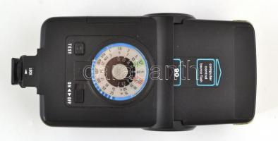 Praktika fényképezőgép Pentacon 1:850 objektívvel Chinoin vaku, Trust digitális fényképezőgép