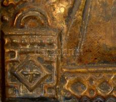 cca 1900 Tanító Krisztus ikon, réz okláddal, olaj (repedezett), fatábla, kopott apró horpadásokkal h...