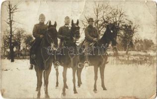 8 db régi első és második világháborús katonai képeslap és fotó, K.u.K. katonák, honvédek / 8 pre-19...