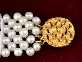 Fűzött gyöngy karkötő, tokban, h: 18 cm