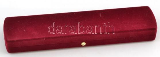 Fűzött gyöngy karkötő, tokban, h: 18 cm