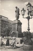 1962 Moscow, Moskau, Moscou; Monument to A. S. Pushkin, photo