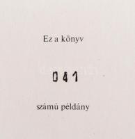 Négy évtized képek között. Sorszámozott minikönyv, műbőr kötésben. Csak 120 pld, könyvárusi forgalom...