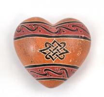 Szív amulett, faragott, festett zsírkő, 5,5×5,5 cm