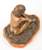 Papp Zsuzsa (1952-): Gyémánt. Bronz, jelzett, fa talapzaton, m: 15 cm, 17×12 cm