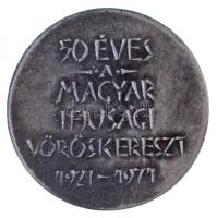 1971. "50 éves a Magyar Ifjúsági Vöröskereszt 1921-1971" Br emlékérem, eredeti tokban (30m...