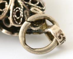 Ezüst(Ag) medál, zománcozott díszítéssel, jelzett, 3×2 cm, bruttó: 4,3 g