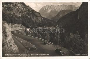 Queralpenstrasse mit Blick auf die Reiteralpe / alpine road, mountains, automobiles (EK)