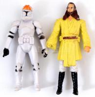 75 db kis méretű műanyag játékfigura