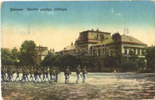 1915 Debrecen, Pavillon gyalogsági laktanya, katonák (EK)