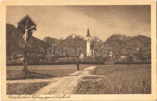 Unterflintsbach (Flintsbach am Inn), Wegkreuz gegen die Dorfkirche, Wendelsteingruppe / cross, church, mountains