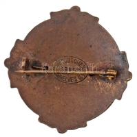 ~1930. Zománcozott fém jelvény, fehér kereszten turul, "JEROUSCHEK BPEST SEMMELWEIS U. 7."...