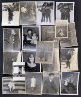 cca 1940 Vegyes családi fotó, 19 db, 12x9 cm és 9x6 cm közötti méretben