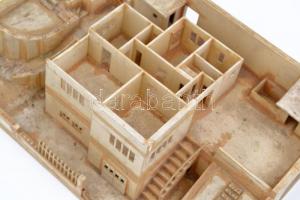 Makett ház, hibás, 32×21×11 cm