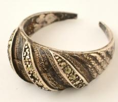 Ezüst (Ag.) gyűrű markazit berakásokkal, jelzett, bruttó: 3,8 g, méret: 54 cm