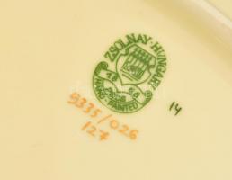 Zsolnay porcelán pillangómintás 3 emeletes kínáló, kézzel festett, jelzett, kis kopásnyomokkal, m: 3...