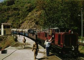 15 db MODERN külföldi vasúti és pályaudvar motívum képeslap / 15 modern foreign railway and stations...