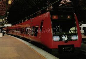 15 db MODERN külföldi vasúti és pályaudvar motívum képeslap / 15 modern foreign railway and stations...