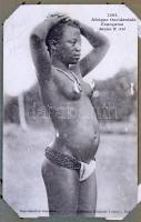 Kb. 40 db RÉGI afrikai meztelen folklór motívum képeslap kis albumban / Cca. 40 pre-1950 African nude folklore motive postcards in a small album
