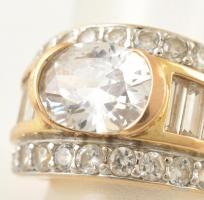 Aranyozott ezüst(Ag) gyűrű, kövekkel, jelzett, méret: 53, bruttó: 8,3 g