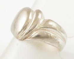 Ezüst(Ag) íves gyűrű, jelzett, méret: 55, nettó: 4,5 g