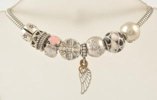 Ezüst(Ag) karkötő, charmokkal, Pandora jelzéssel, h: 17,5 cm, bruttó: 26,2 g