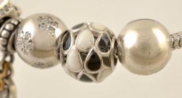 Ezüst(Ag) karkötő, charmokkal, Pandora jelzéssel, h: 17,5 cm, bruttó: 26,2 g