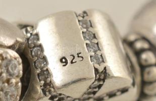 Ezüst(Ag) karkötő, charmokkal, Pandora jelzéssel, h: 17,5 cm, bruttó: 26,2 g