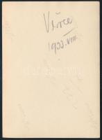 1933 Kinszki Imre (1901-1945) budapesti fotóművész hagyatékából, jelzés nélküli vintage fotó, a szer...