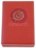 1954. "Munka Érdemérem" ezüstözött, zománcozott Br kitüntetés mellszalagon, dísztokban T:2...